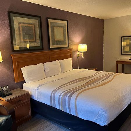La Quinta Inn By Wyndham Бошьер Сити Экстерьер фото