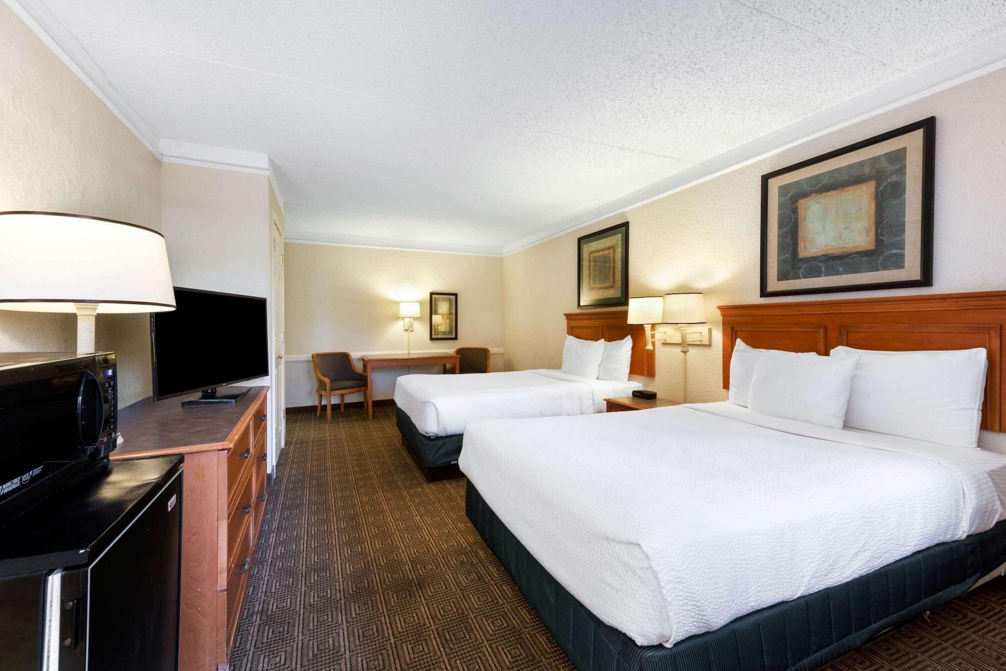 La Quinta Inn By Wyndham Бошьер Сити Экстерьер фото