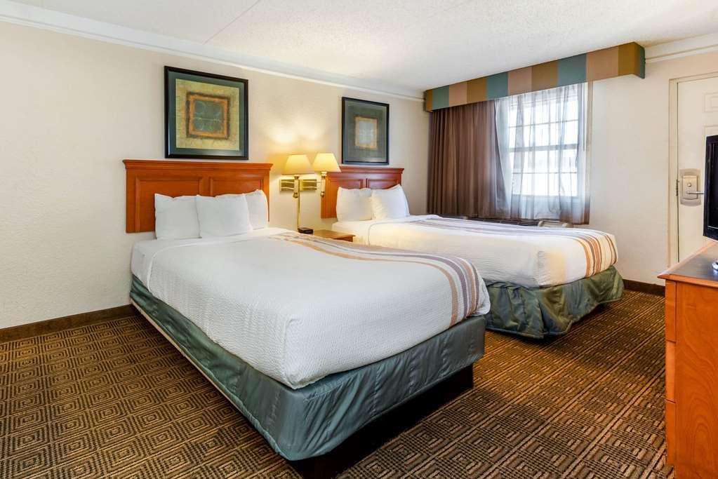 La Quinta Inn By Wyndham Бошьер Сити Номер фото